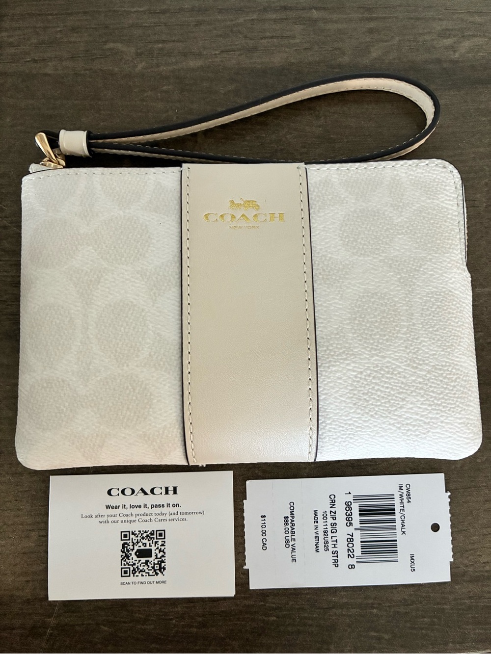 NWT Coach Corner Zip Wristlet In Signature Canvas With Stripe
